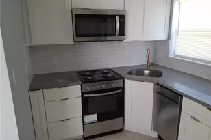 11355 3rd St E, Treasure Island, FL 33706 - Photo 3