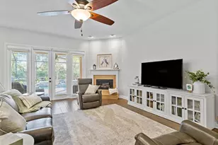 6107 Kingbird Manor Dr, Lithia, FL 33547 - Photo 7