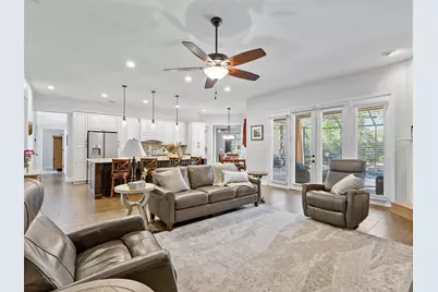 6107 Kingbird Manor Drive, Lithia, FL 33547 - Photo 9
