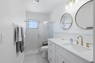 616 Lyons Ln, Longboat Key, FL 34228 - Photo 25