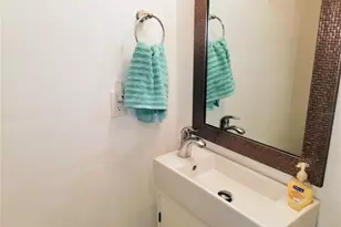 169 Pompano Dr SE, Saint Petersburg, FL 33705 - Photo 19