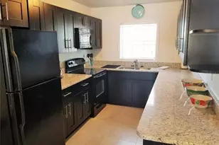 169 Pompano Dr SE, Saint Petersburg, FL 33705 - Photo 11