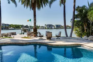 31 N Pine Cir, Belleair, FL 33756 - Photo 7