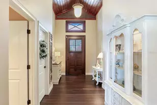 31 N Pine Cir, Belleair, FL 33756 - Photo 11