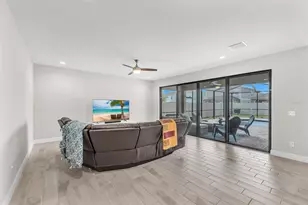 14615 Red Castle Ave, Lithia, FL 33547 - Photo 13