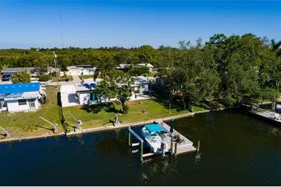 9298 Sun Isle Drive NE, Saint Petersburg, FL 33702 - Photo 1