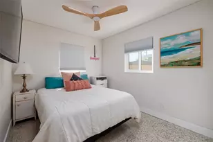 9298 Sun Isle Dr NE, Saint Petersburg, FL 33702 - Photo 25