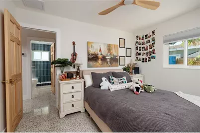 9298 Sun Isle Drive NE, Saint Petersburg, FL 33702 - Photo 23