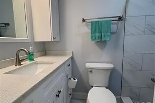 8434 Boxwood Dr, Tampa, FL 33615 - Photo 13