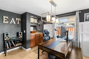 3312 74th St N, Saint Petersburg, FL 33710 - Photo 9