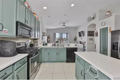 5223 Clover Mist Drive, Apollo Beach, FL 33572 - Photo 3