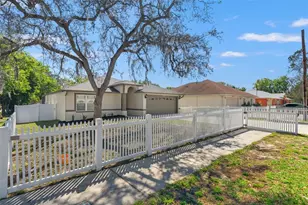 10221 N Woodmere Rd, Tampa, FL 33617 - Photo 5