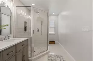 10221 N Woodmere Rd, Tampa, FL 33617 - Photo 25