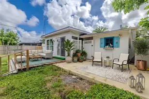 1349 Young Ave, Clearwater, FL 33756 - Photo 15