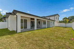 1810 W Erna Dr, Tampa, FL 33603 - Photo 47