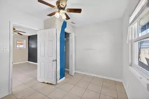 2850 59th Ave N, Saint Petersburg, FL 33714 - Photo 13