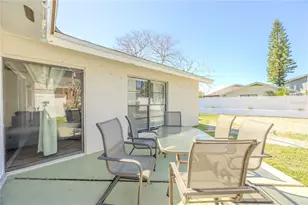 10002 Oakengate Pl, Tampa, FL 33624 - Photo 29