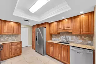 3392 Dumaine Ct, Clearwater, FL 33761 - Photo 9