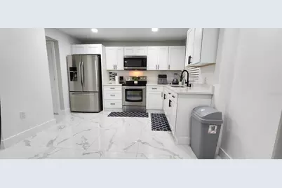5118 Tennis Court Circle, Tampa, FL 33617 - Photo 7
