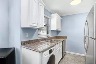 212 S Church Ave, Tampa, FL 33609 - Photo 9