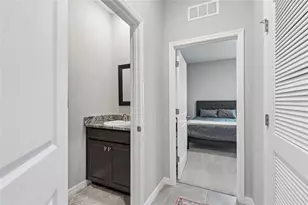 9845 Shoreline Vw Wy, Wesley Chapel, FL 33545 - Photo 33