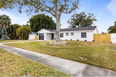 1817 Oregon Avenue NE, Saint Petersburg, FL 33703 - Photo 3