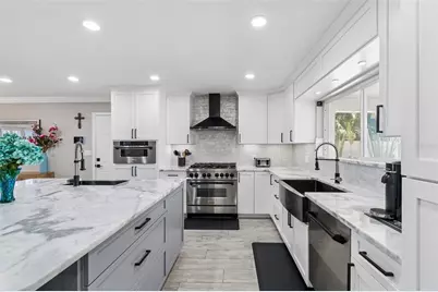 10127 Paradise Boulevard, Treasure Island, FL 33706 - Photo 21