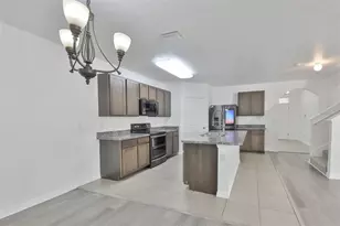 5461 Magdalene Wy, Zephyrhills, FL 33541 - Photo 15