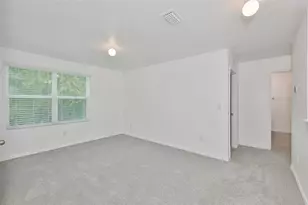 5461 Magdalene Wy, Zephyrhills, FL 33541 - Photo 21