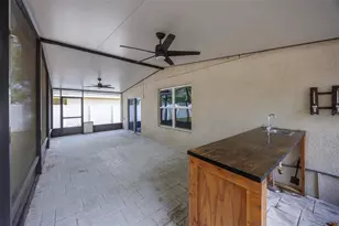 5461 Magdalene Wy, Zephyrhills, FL 33541 - Photo 3