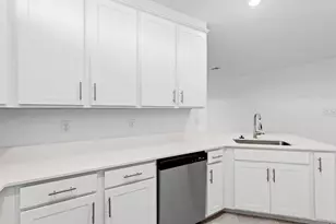 8529 Shr Lk Dr, Englewood, FL 34224 - Photo 13