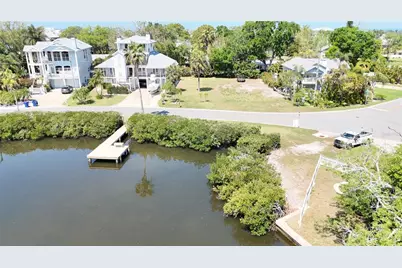 231 Lagoon Drive, Palm Harbor, FL 34683 - Photo 3