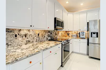 6818 Sombras Way, Land O Lakes, FL 34637 - Photo 11