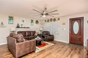 8318 76th Ave, Seminole, FL 33777 - Photo 9