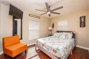 8318 76th Ave, Seminole, FL 33777 - Photo 15