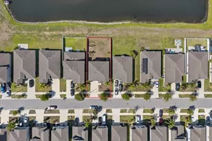 14825 Crescent Rock Dr, Wimauma, FL 33598 - Photo 7