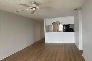 10125 Sailwinds Blvd N, Largo, FL 33773 - Photo 7