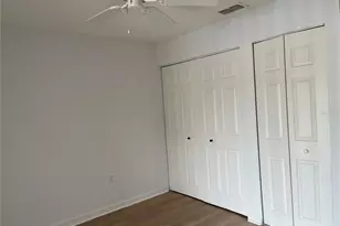 10125 Sailwinds Blvd N, Largo, FL 33773 - Photo 11