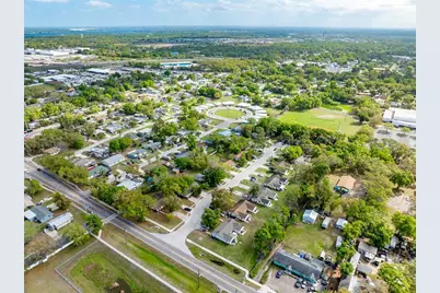 904 33rd Avenue E, Bradenton, FL 34208 - Photo 5