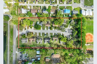 904 33rd Avenue E, Bradenton, FL 34208 - Photo 1