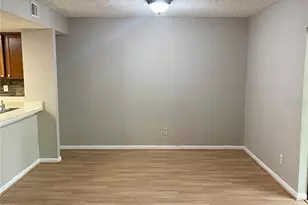 4873 Puritan Cir, Tampa, FL 33617 - Photo 7