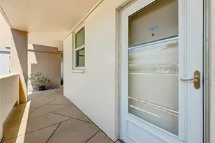 7425 Bay Island Dr S, South Pasadena, FL 33707 - Photo 3