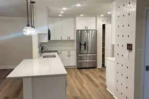 10813 Venice Cir, Tampa, FL 33635 - Photo 9