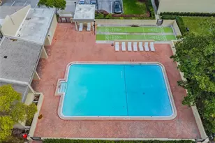 13618 Greenfield, Tampa, FL 33618 - Photo 3