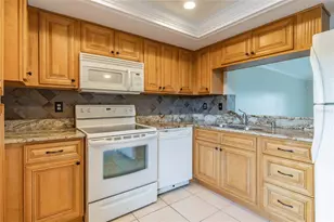 13618 Greenfield, Tampa, FL 33618 - Photo 13