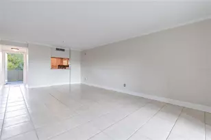 13618 Greenfield, Tampa, FL 33618 - Photo 7