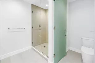 275 1st Ave S, Saint Petersburg, FL 33701 - Photo 15