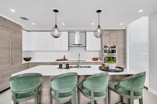 301 1st St S, Saint Petersburg, FL 33701 - Photo 25