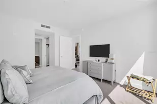 301 1st St S, Saint Petersburg, FL 33701 - Photo 47