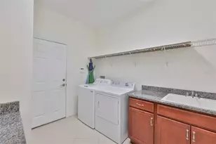 2423 Richmond Greens Ct, Sun City Center, FL 33573 - Photo 37
